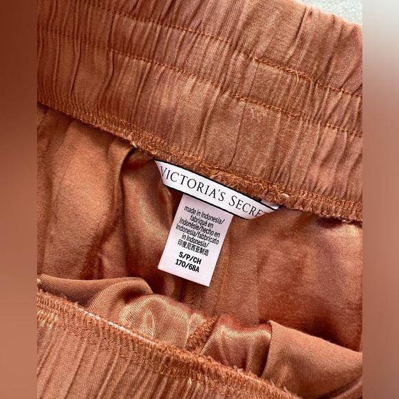 Victoria’s Secret lounge set / PJ set - Picture 5 of 6